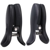 Doc Johnson Vibro Grippers - Vibrerende brystvorteklemmer med etui - Svart, bilde 2